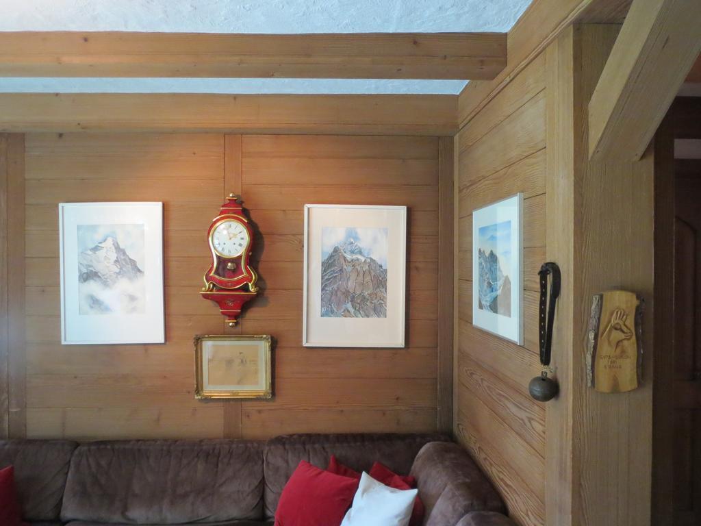 Bernerhof Residence Grindelwald Room photo